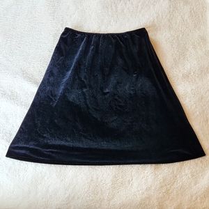 14P Beautiful black stretch velvet petite skirt